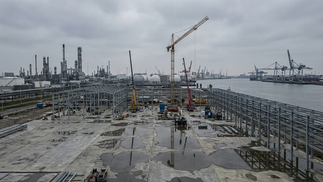 Hydrogen Storage Terminals