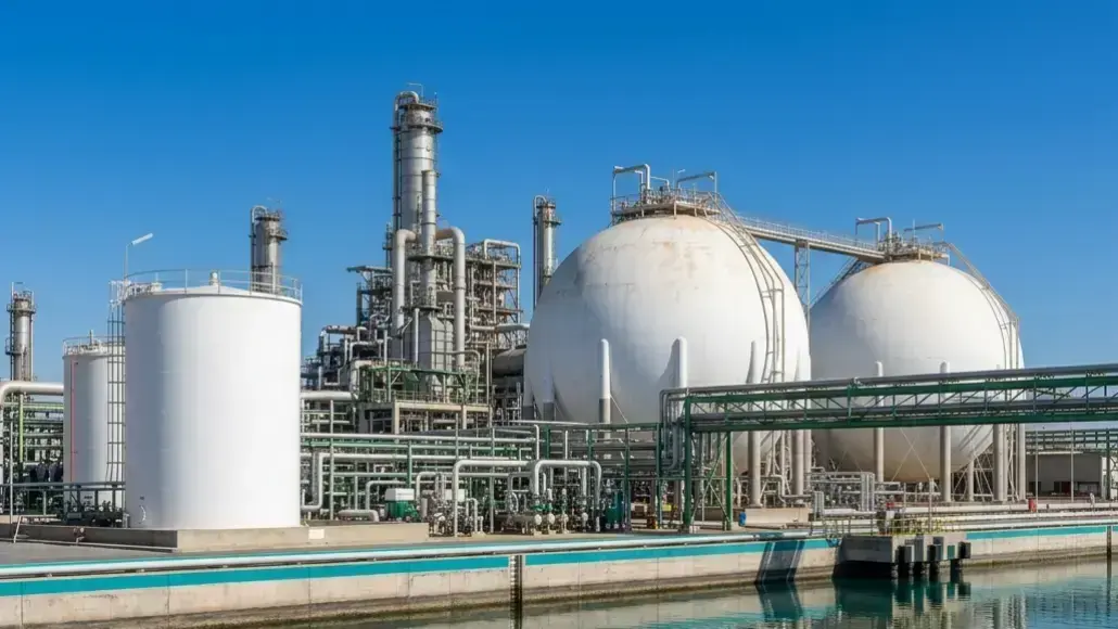 Hydrogen Pipeline Passing Overland