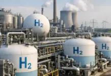 Tender Valued at €1.2bn for Industrial Hydrogen Launched Industrial hydrogen production facility with large H2 storage tanks and complex pipeline network in the foreground.